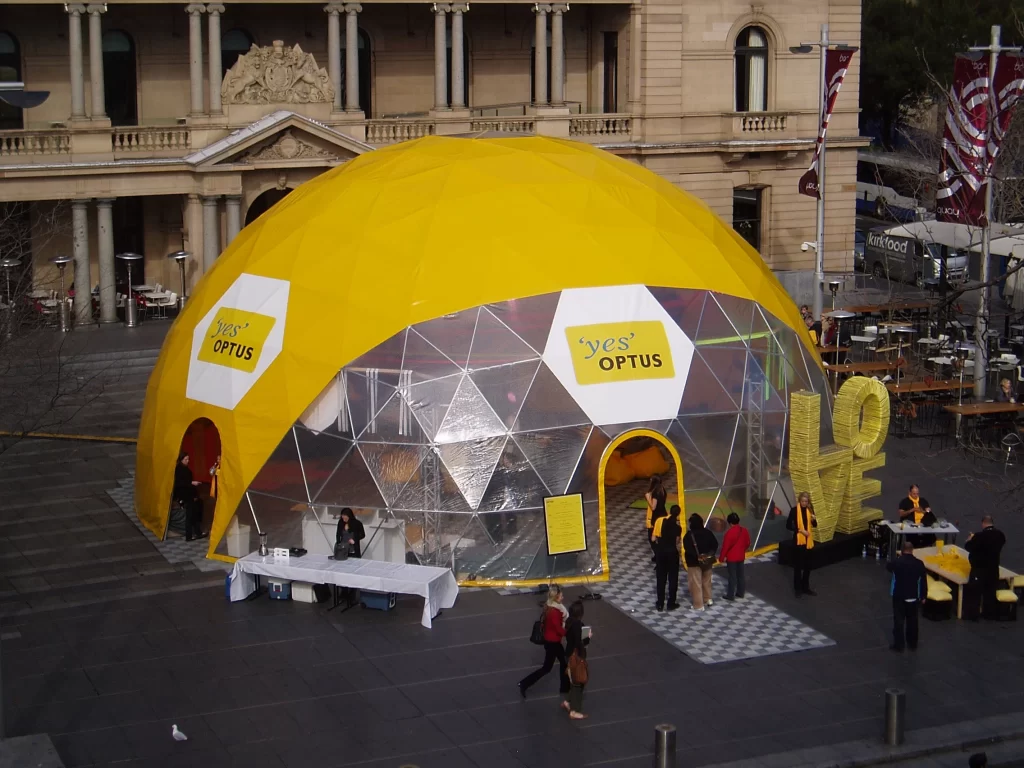 Optus 15m dome. iphone 4 product launch
